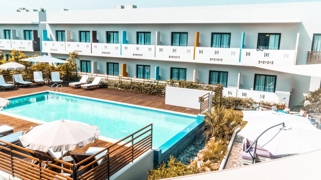 1738572825325 onomo hotel lome 11 scaled.png