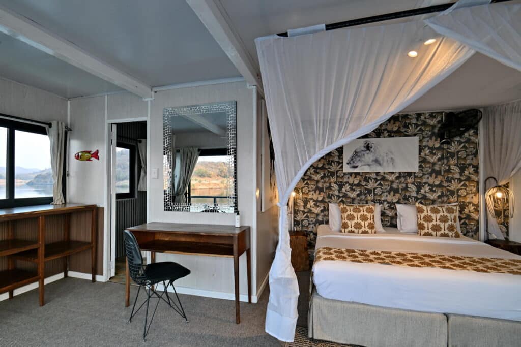 1760362537848zambezi trader c deck cabin 23 9