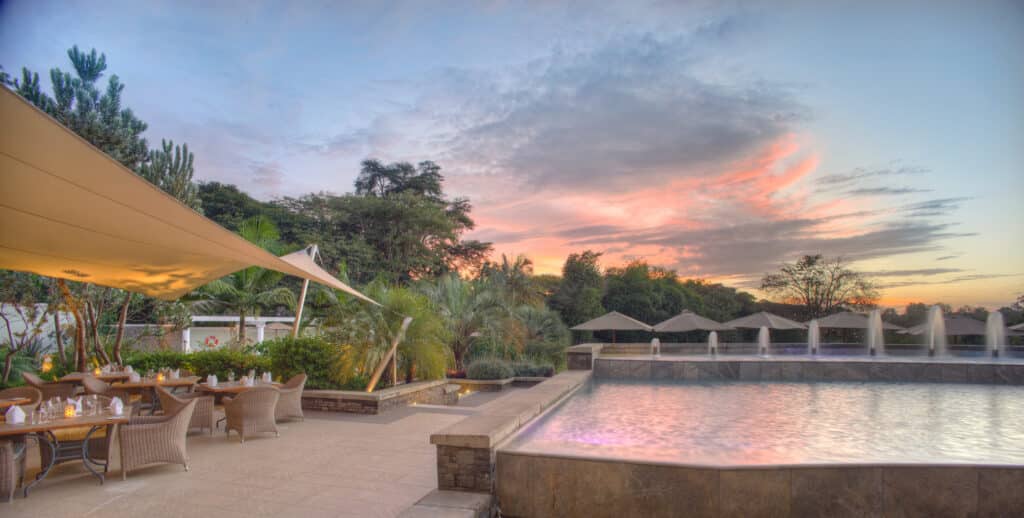 Big 5 fountain evening view