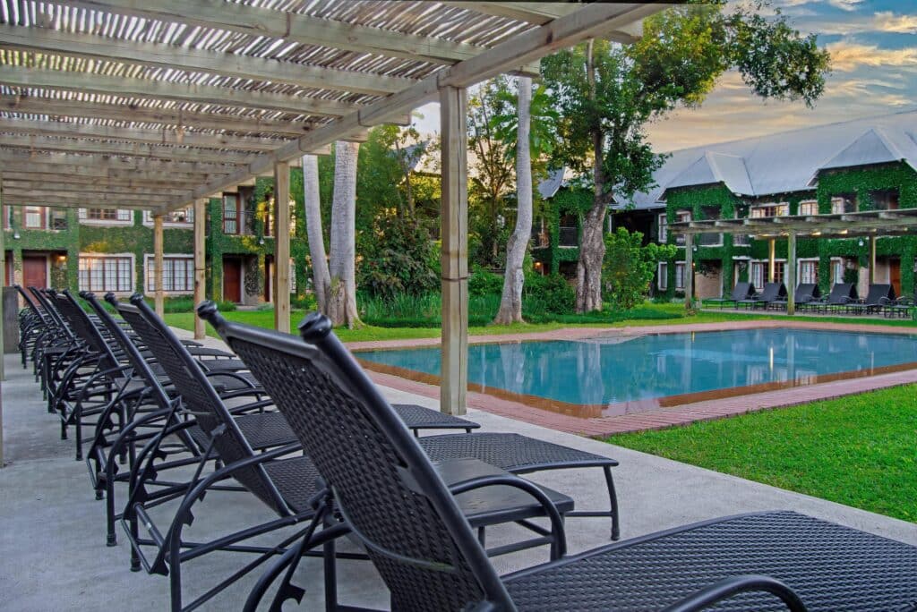 Hippo Hollow Courtyard Pool 01 1024x684 1