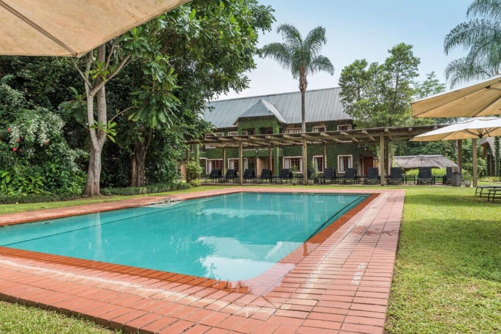 Hippo Hollow Standard Room 15 1348x900 1