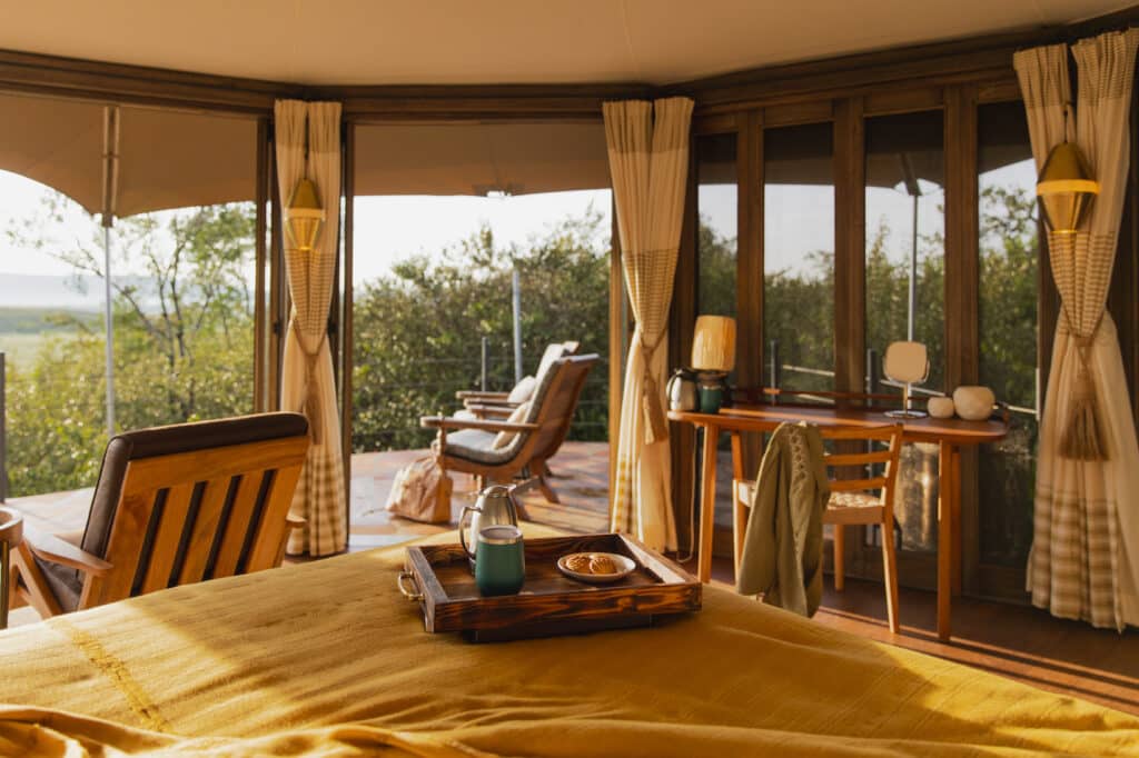 Nina double tent breakfast