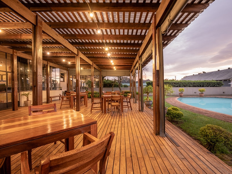 Swiming pool 0002 4995900B CC9A 4F91 B56D 3248EE7F70C8 1 105 c