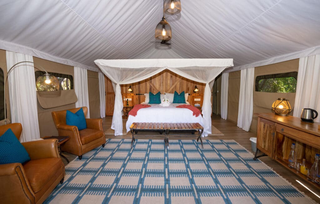 Wallow Lodge Room interior