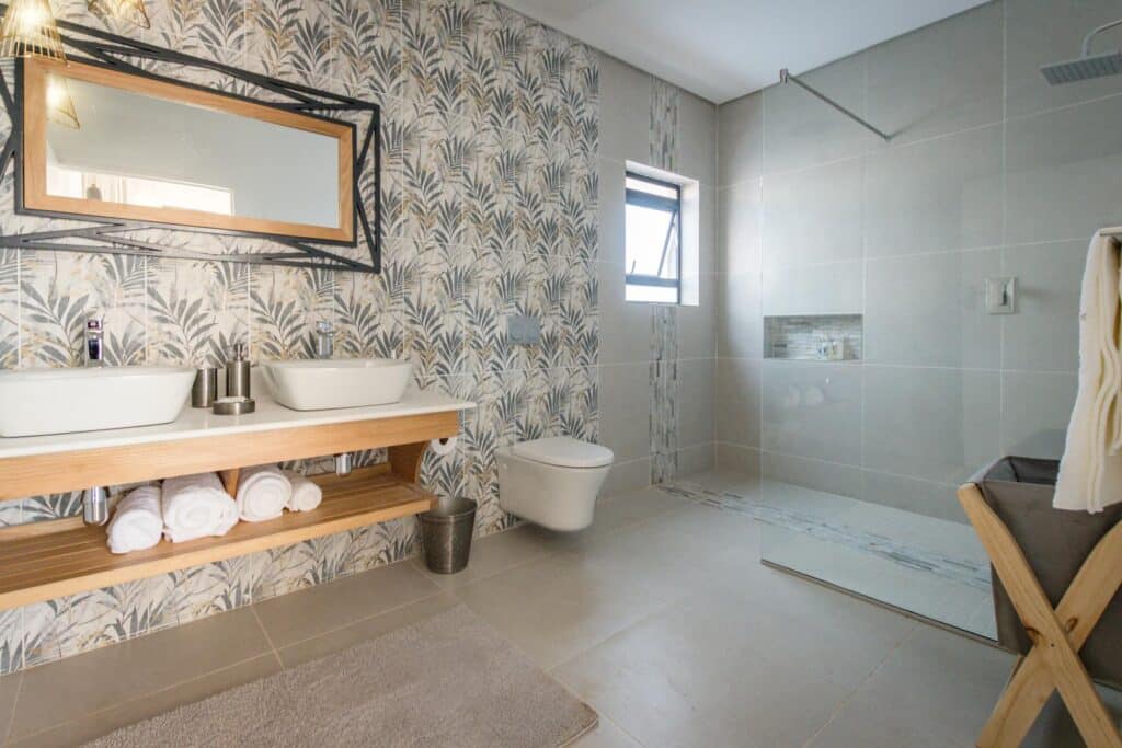 Waterfalls Lodge Guest room Bathroom