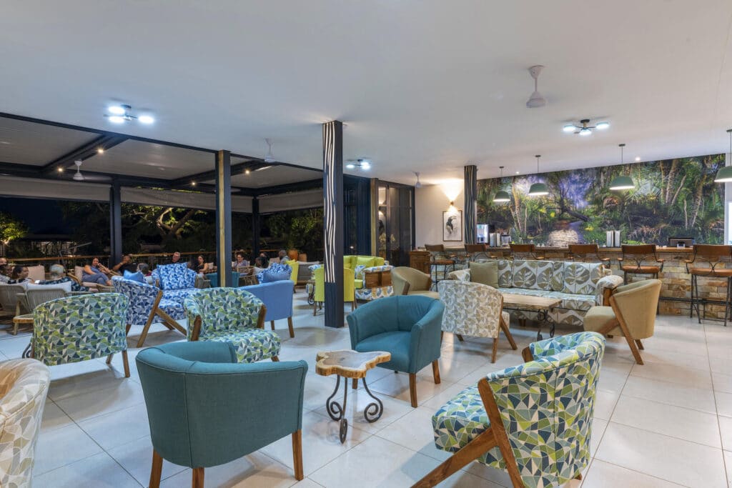 Waterfalls Lodge Inside Lounge Bar