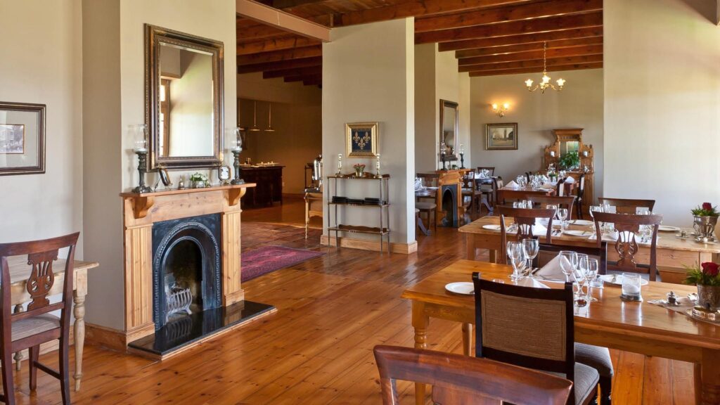 1757478317872la plume dining hall