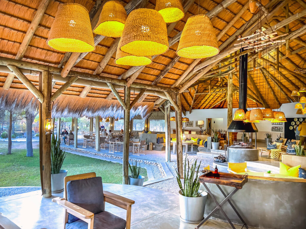 Mushara Bush Camp Restaurant Lapa Veranda 2