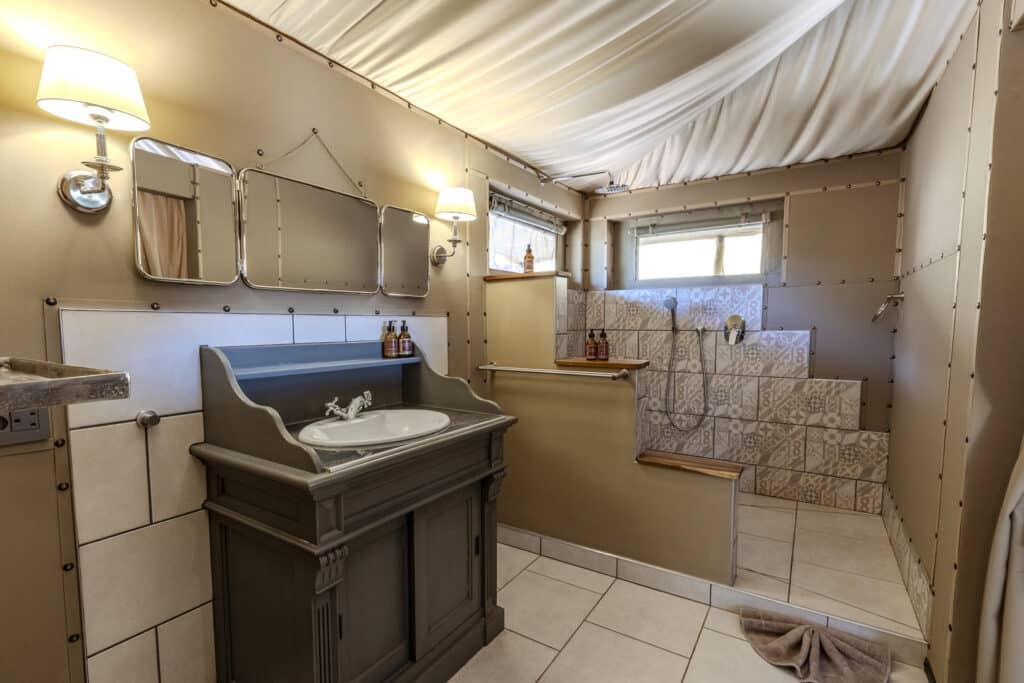 Premium Tent Bathroom
