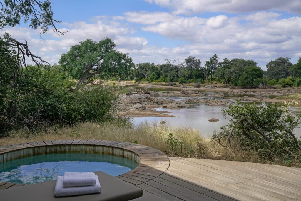 jv 20170409 00681 01