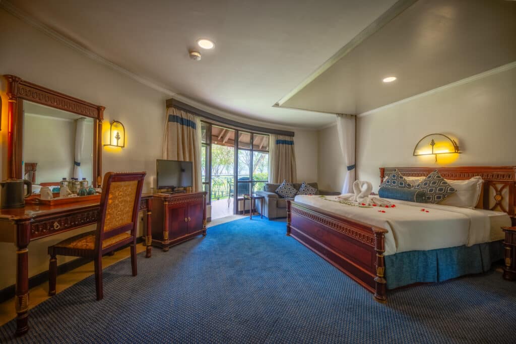17518798814714 honeymoonroomwide